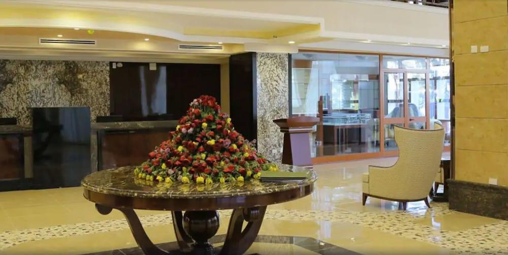Sapphire Addis Hotel Exterior photo