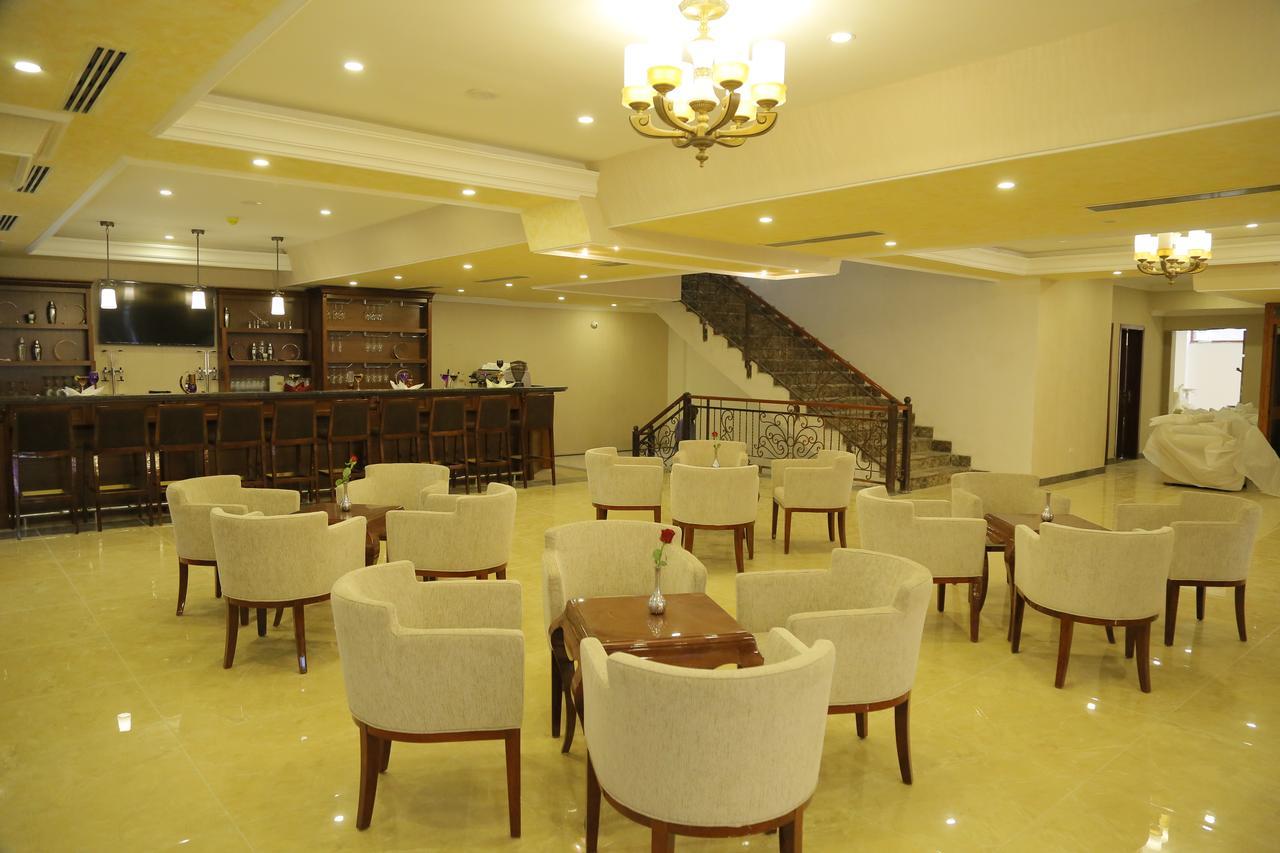 Sapphire Addis Hotel Exterior photo