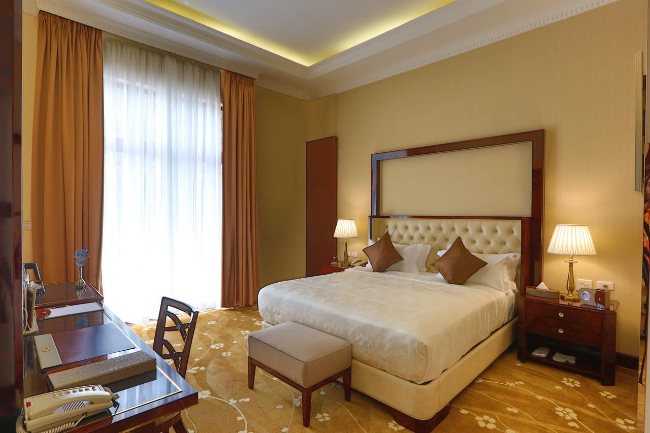 Sapphire Addis Hotel Exterior photo