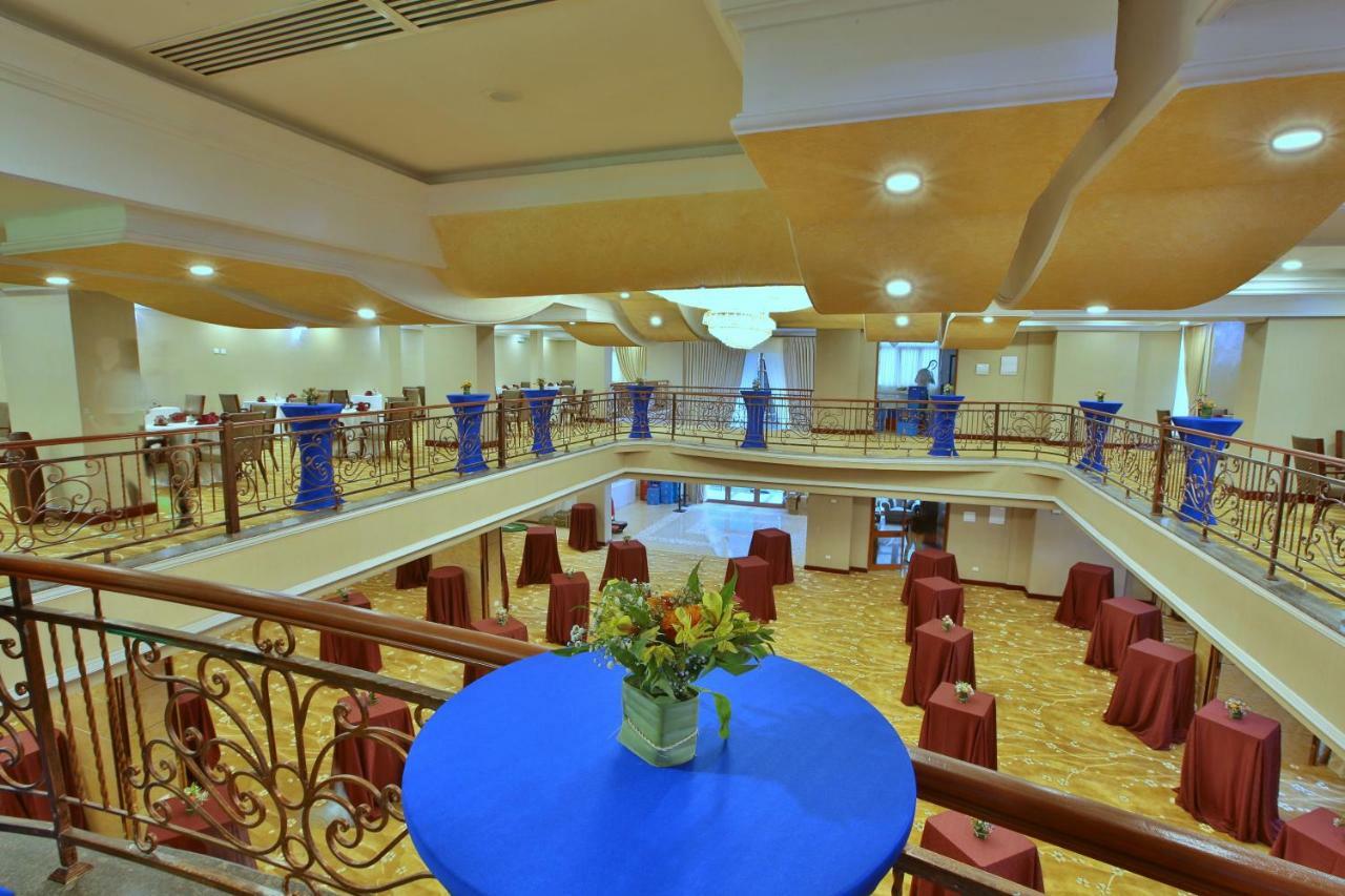 Sapphire Addis Hotel Exterior photo
